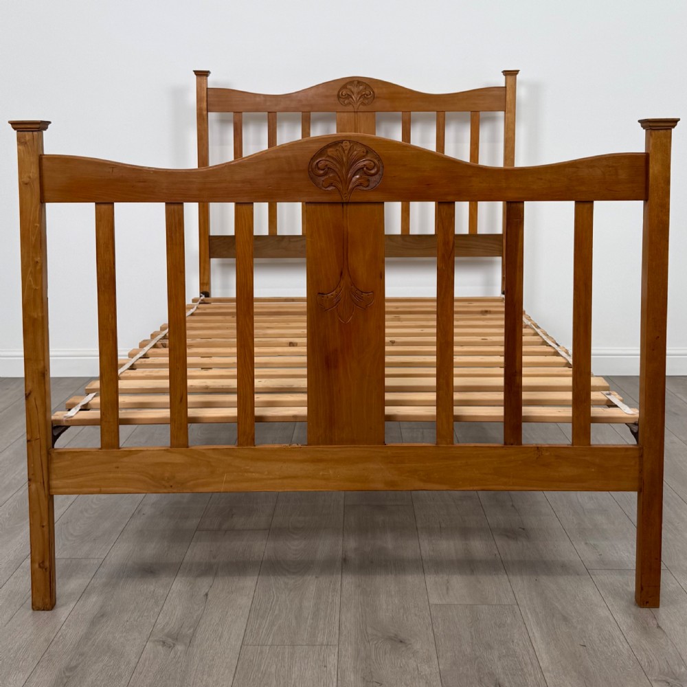 Antique 20th Century Double Bed In Walnut View IV
