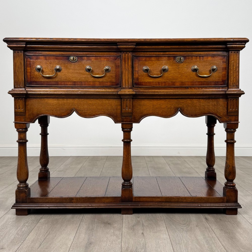  Antique 20th Century Fine Quality Dresser Base In Oak 