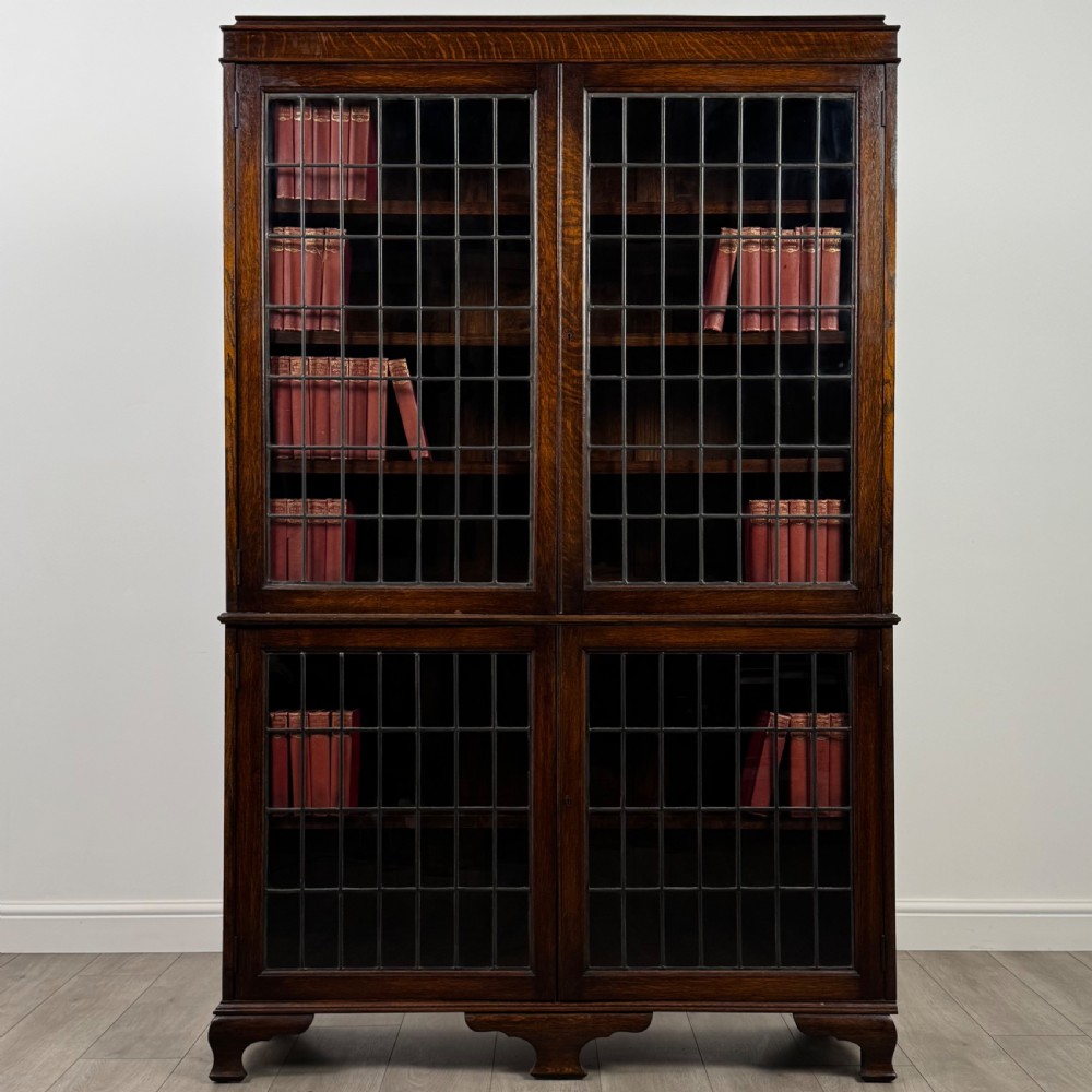Antique 20th Century Fine Quality Display Cabinet In Oak