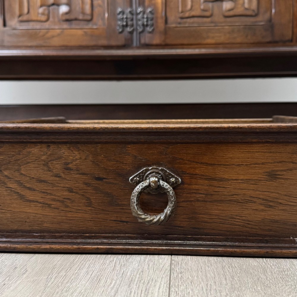Antique 20th Century Good Quality Linenfold Dresser In Oak  View XIII