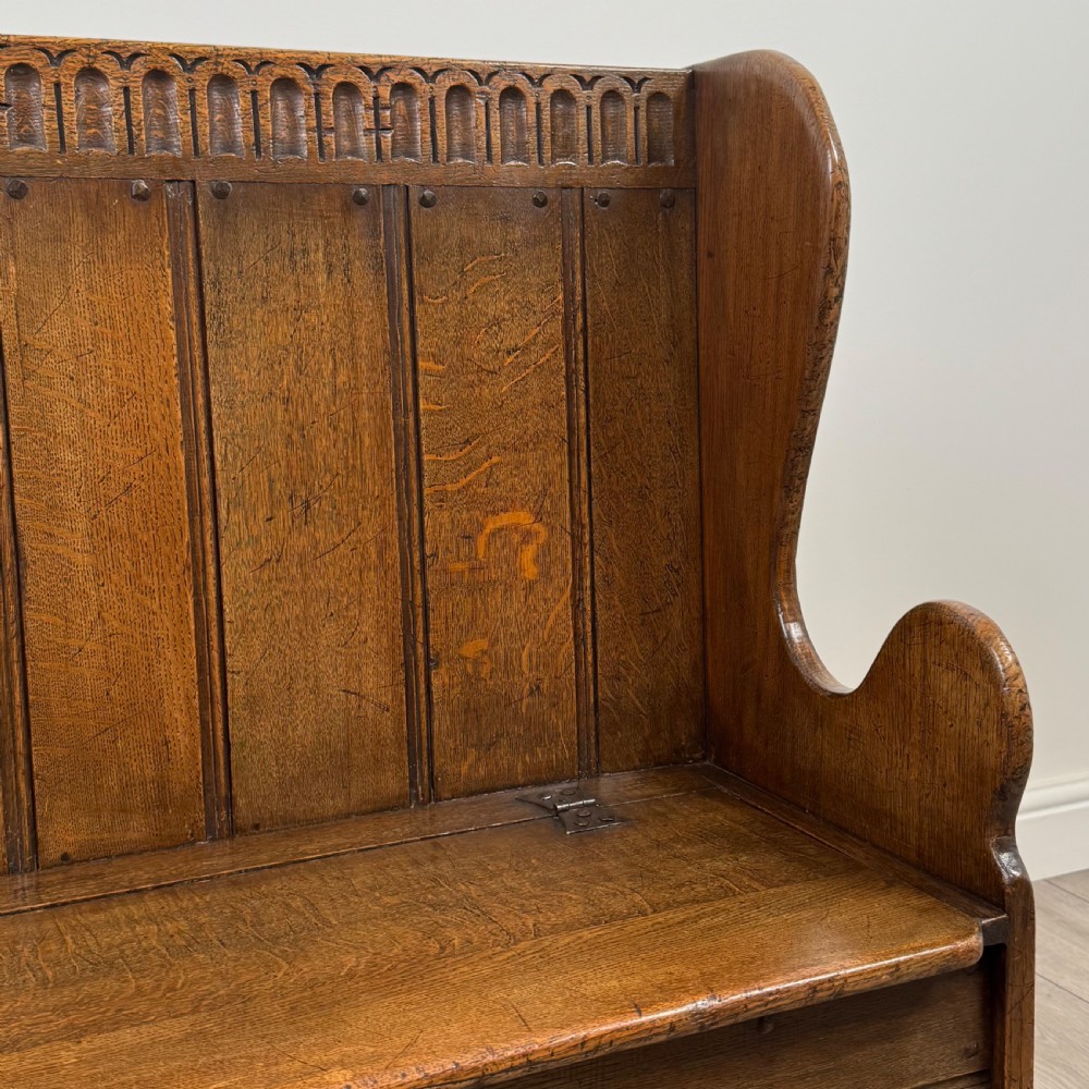 Antique 20th Century Fine Quality Small Oak Settle  View XI