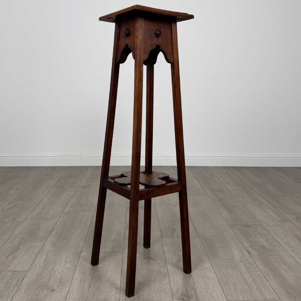 Antique 20th Century Fine Quality Plant Stand In Oak View VII