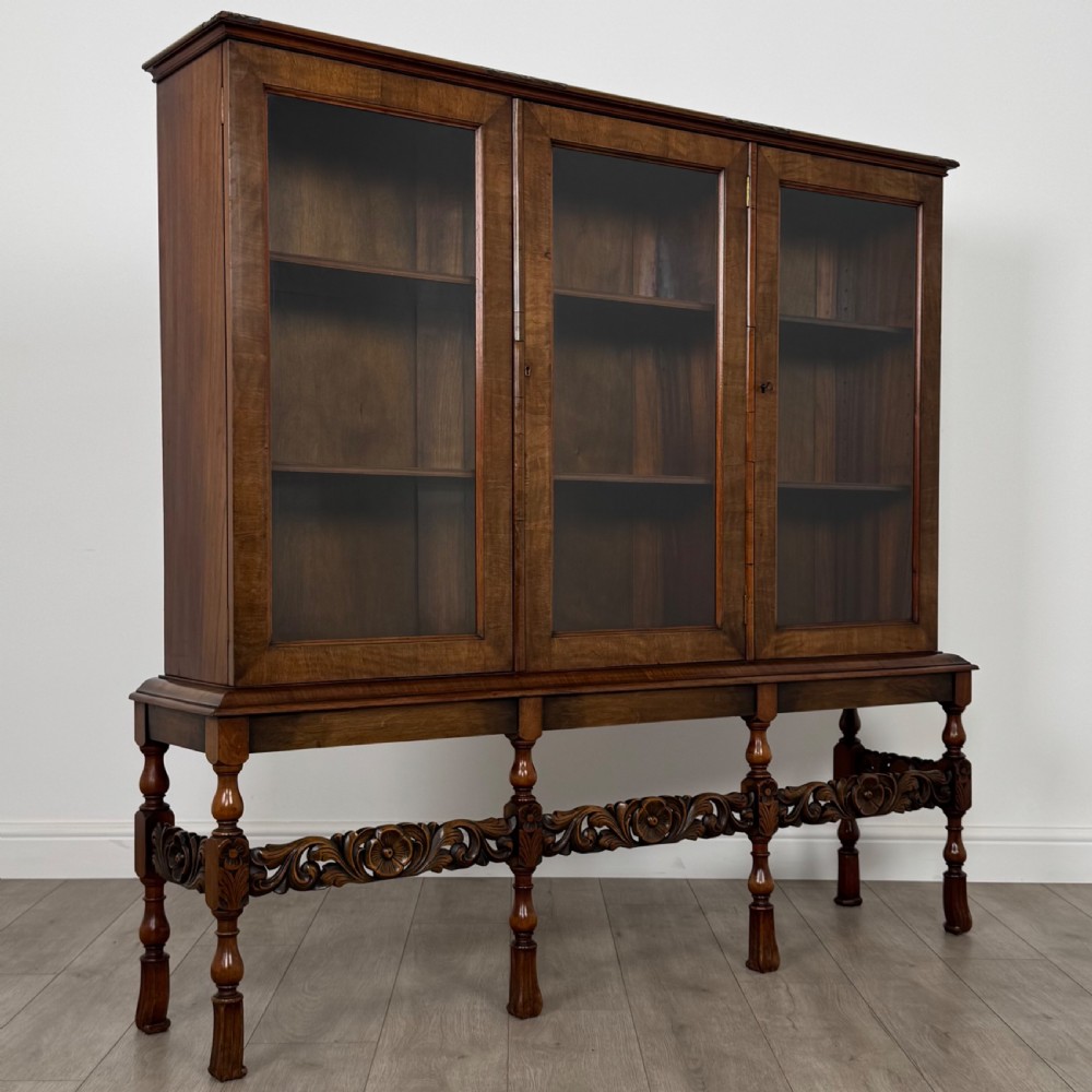 Antique 20th Century Good Quality Display Cabinet In Walnut  View XVI