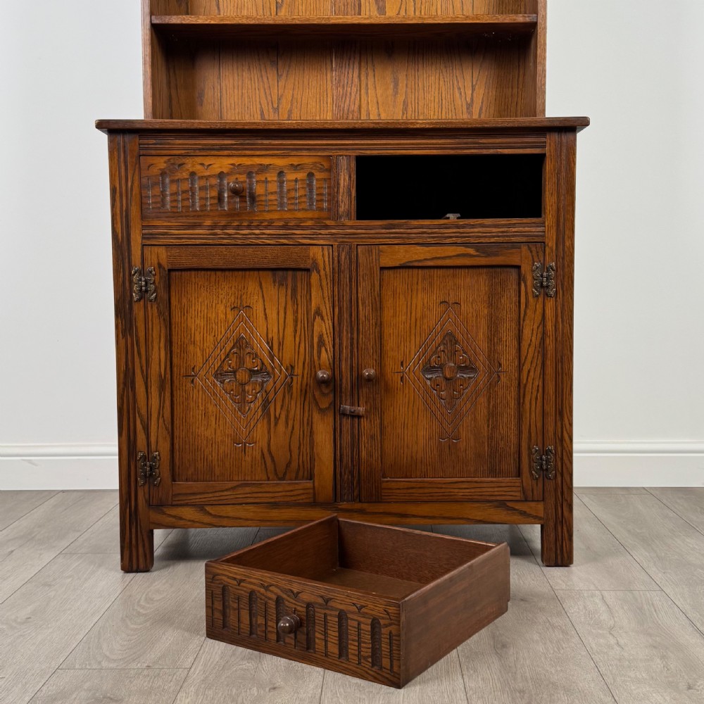  Antique 20th Century Good Quality Dresser In Oak  View XI
