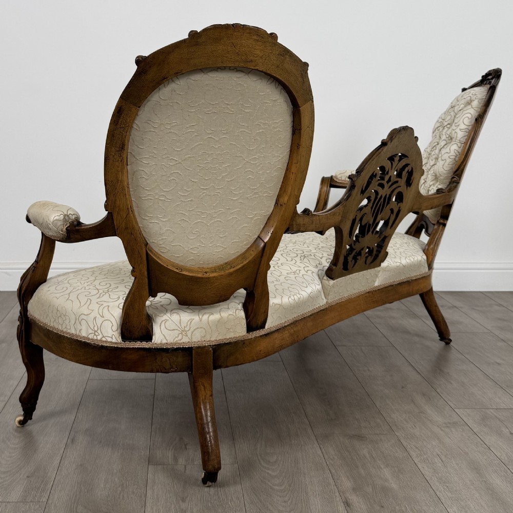  Antique 20th Century Fine Cameo Back Sofa In Walnut  View IV