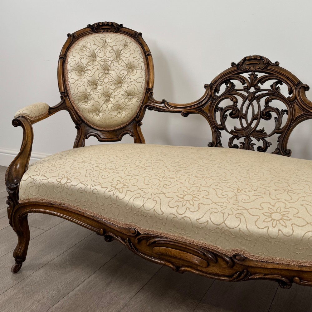  Antique 20th Century Fine Cameo Back Sofa In Walnut  View XIII