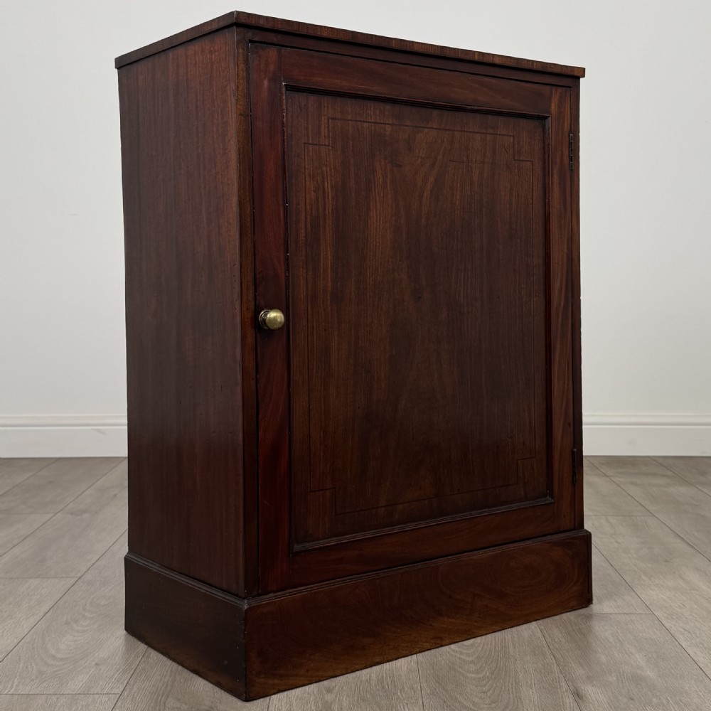  Antique 18th Century Cupboard In Mahogany View IX