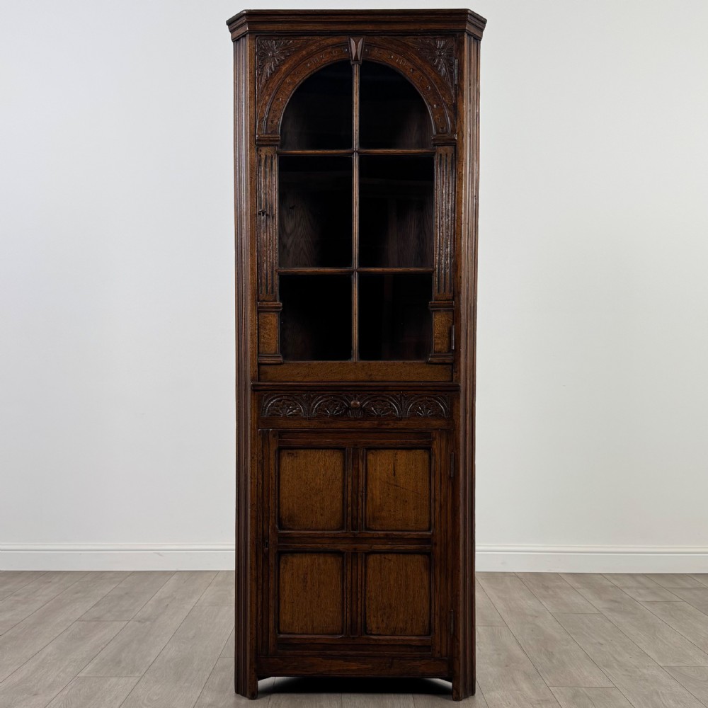  Antique 20th Century Good Quality Corner Cabinet In Oak  View II