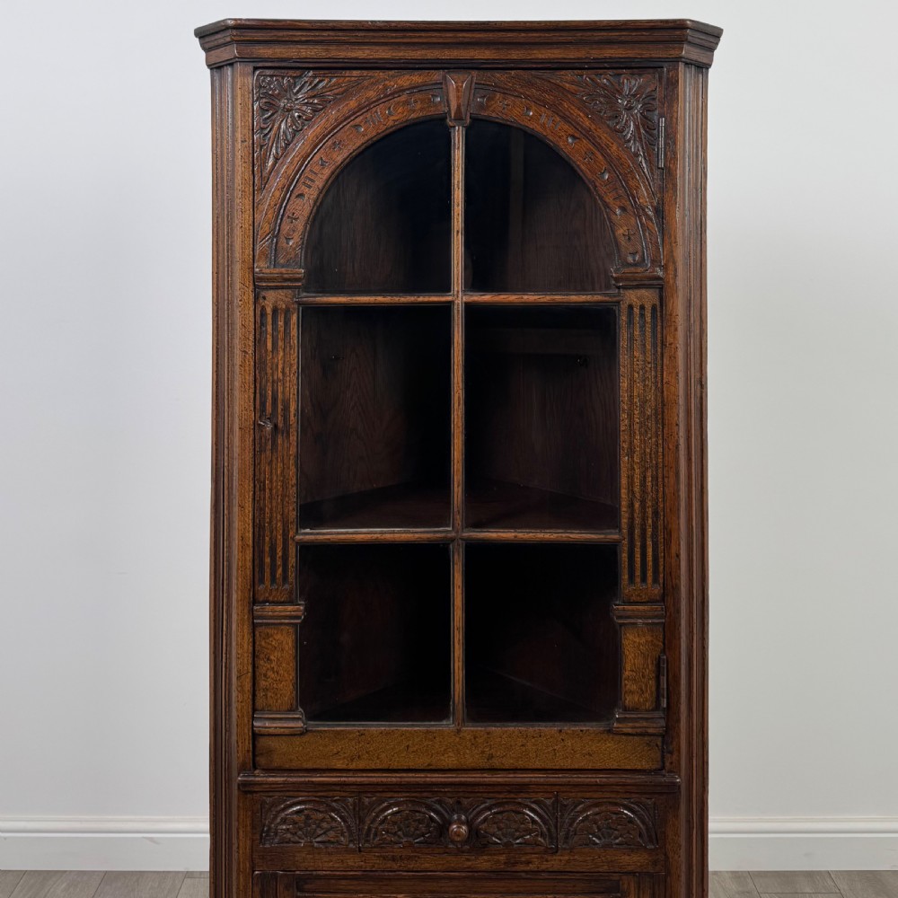  Antique 20th Century Good Quality Corner Cabinet In Oak  View V
