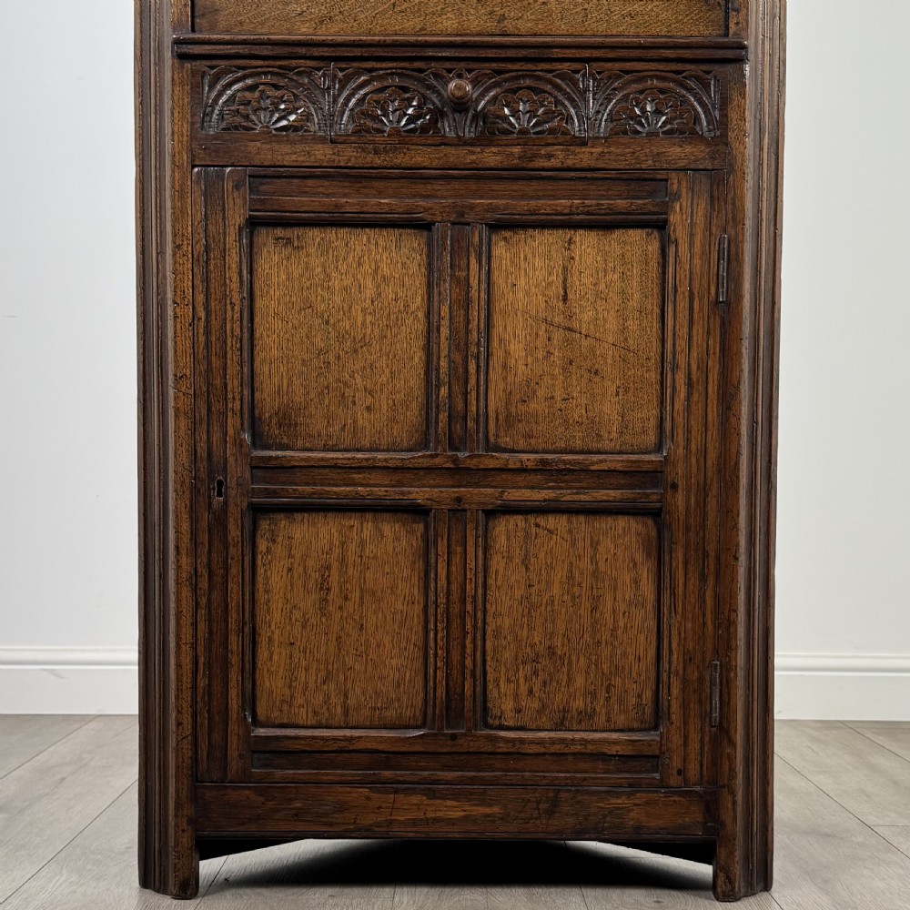  Antique 20th Century Good Quality Corner Cabinet In Oak  View VI