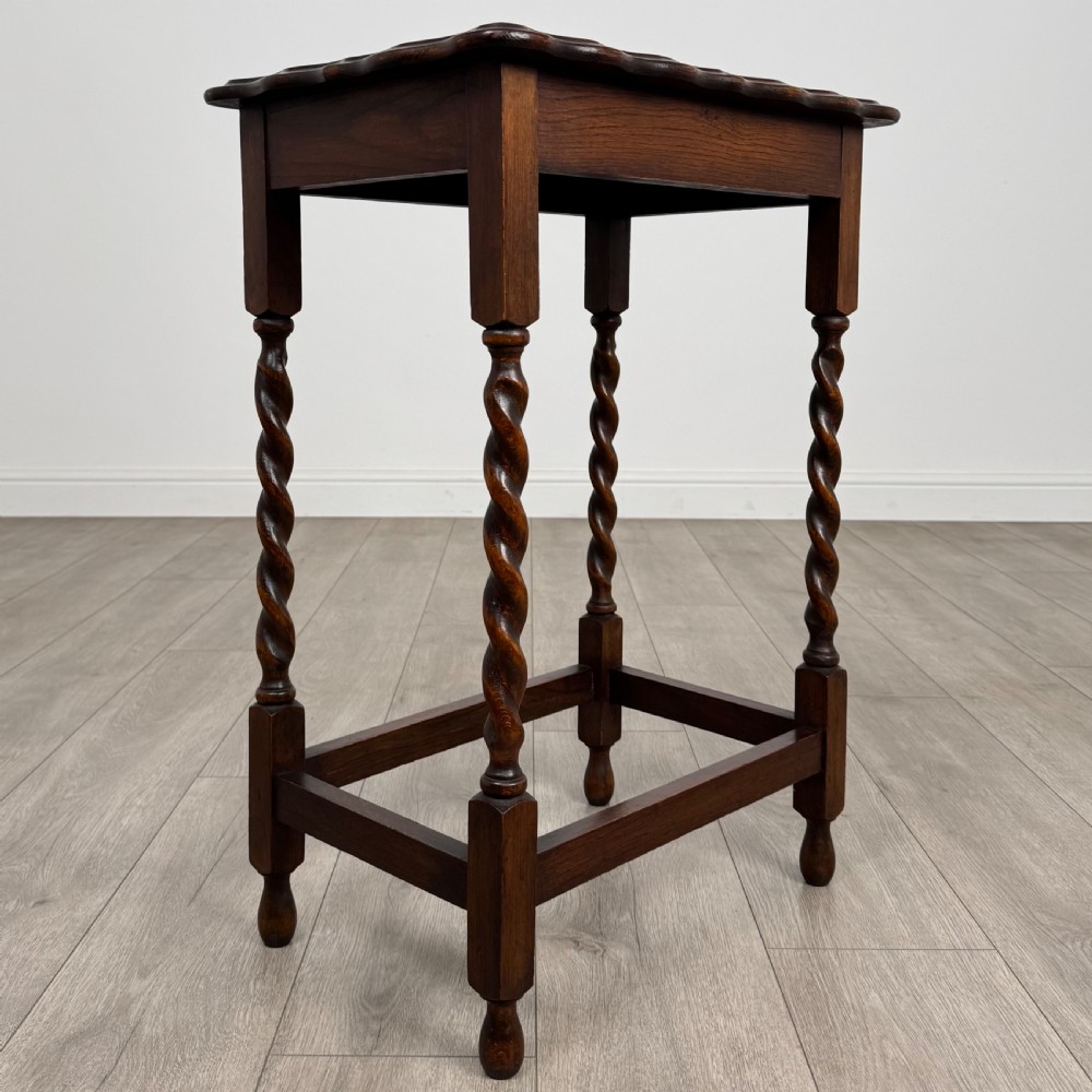 Antique 20th Century Good Quality Small Oak Side Table  View IV