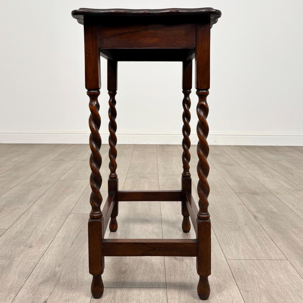 Antique 20th Century Good Quality Small Oak Side Table  View VII