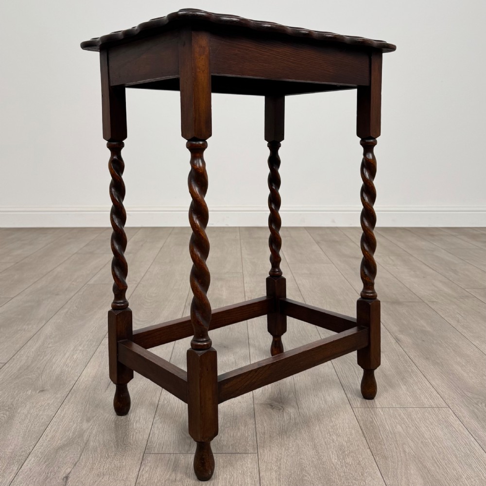 Antique 20th Century Good Quality Small Oak Side Table  View VIII