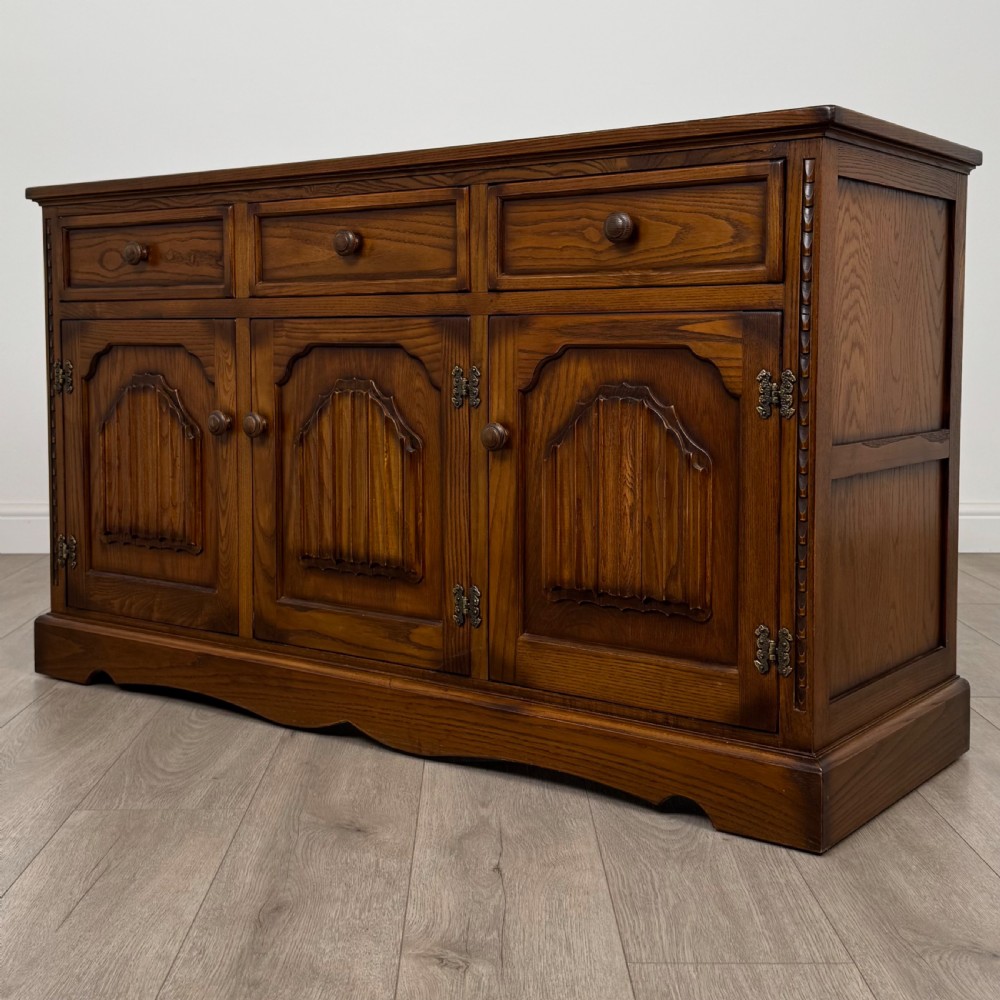 Antique 20th Century Good Quality Sideboard In Oak  View III