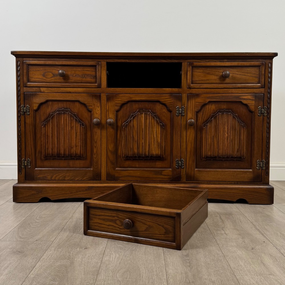 Antique 20th Century Good Quality Sideboard In Oak  View XI