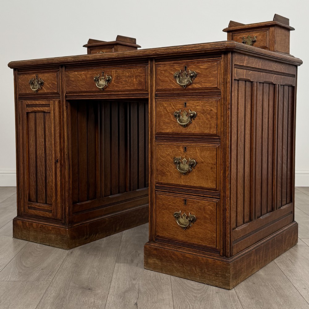 Antique 20th Century Fine Quality Desk In Oak  View III