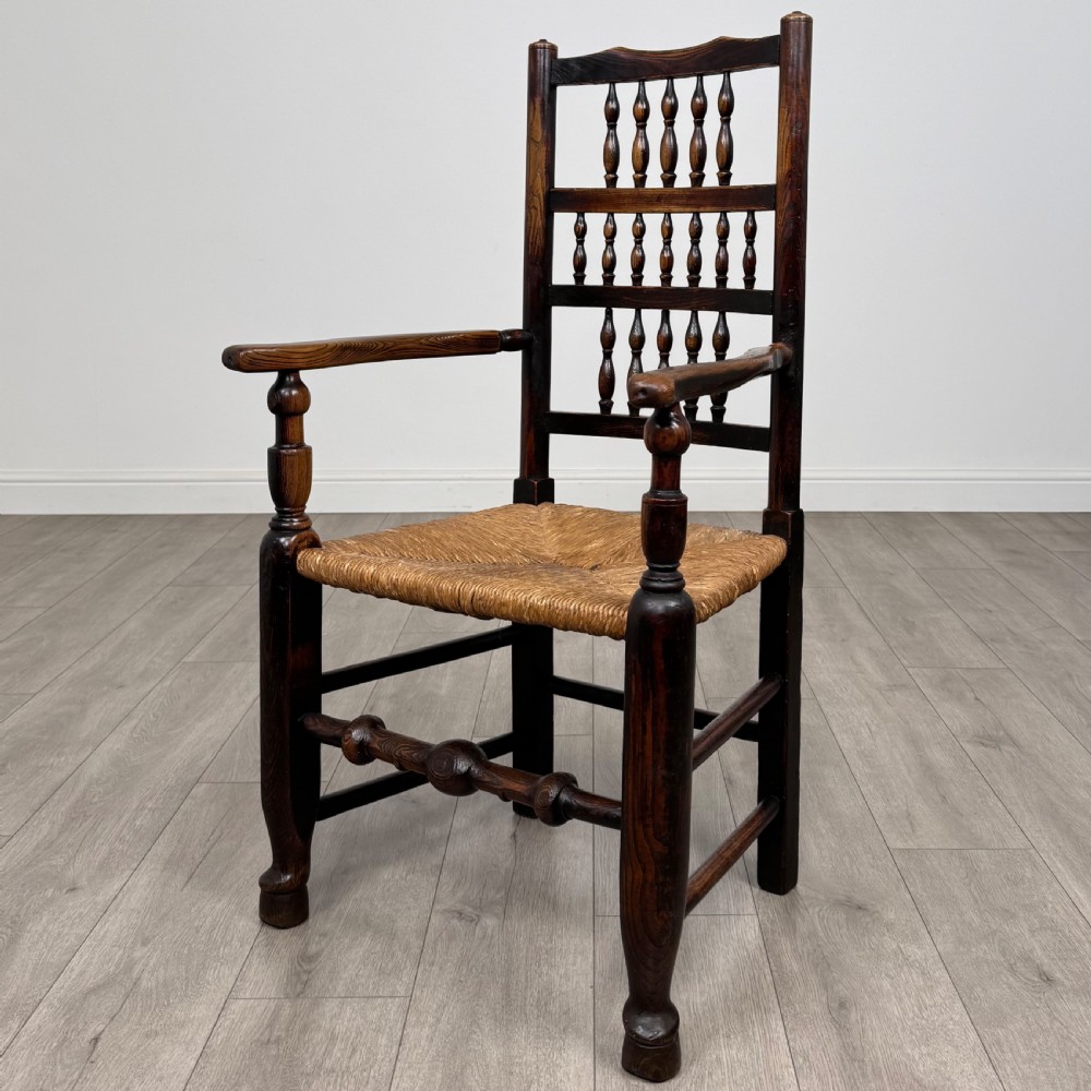 Antique 19th Century Set Of 8 Spindle Back Dining Chairs In Oak  View III