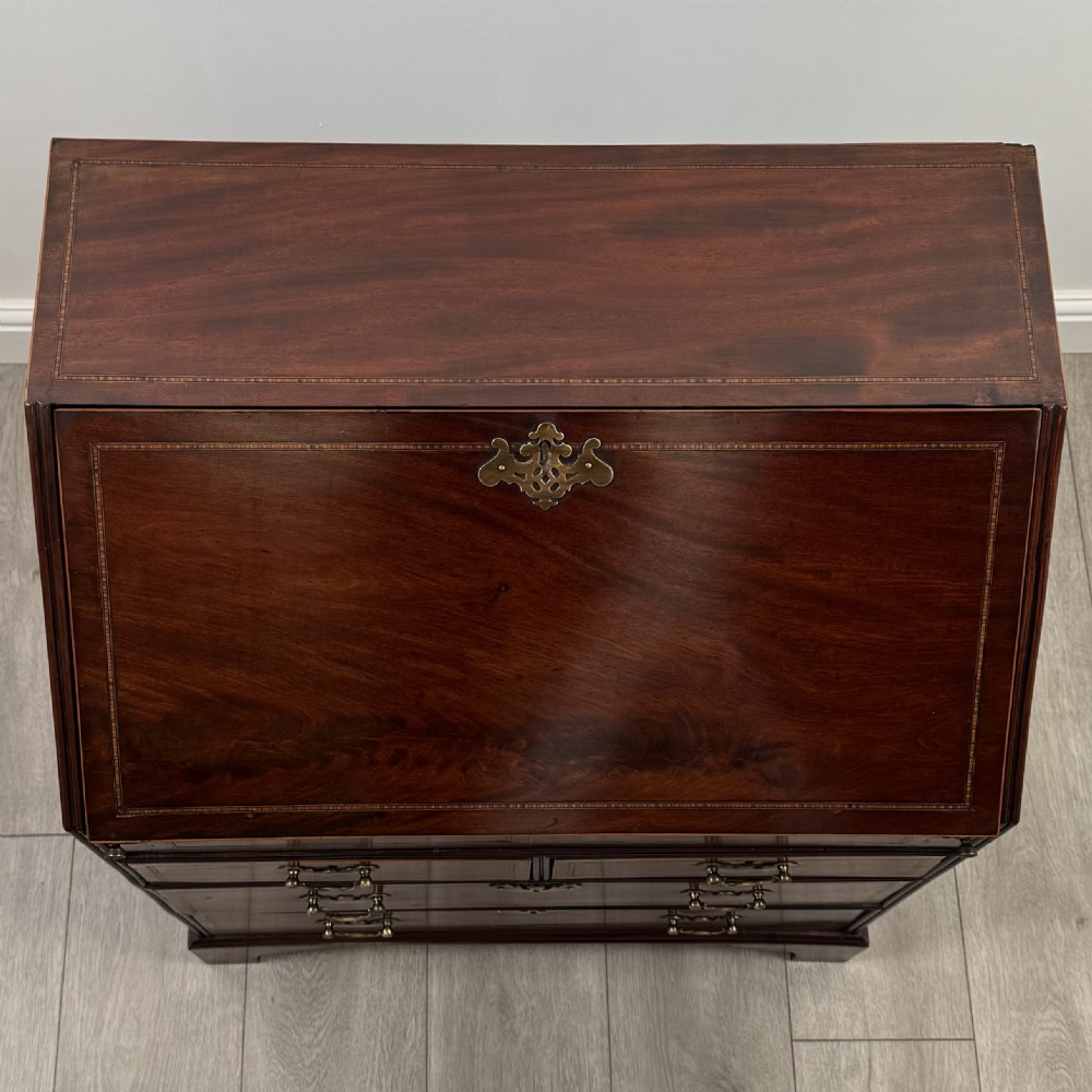 Antique 18th Century Mahogany Bureau Of Small Proportions  View X