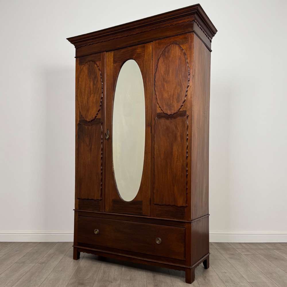 Antique 20th Century Good Quality Wardrobe In Mahogany  View III