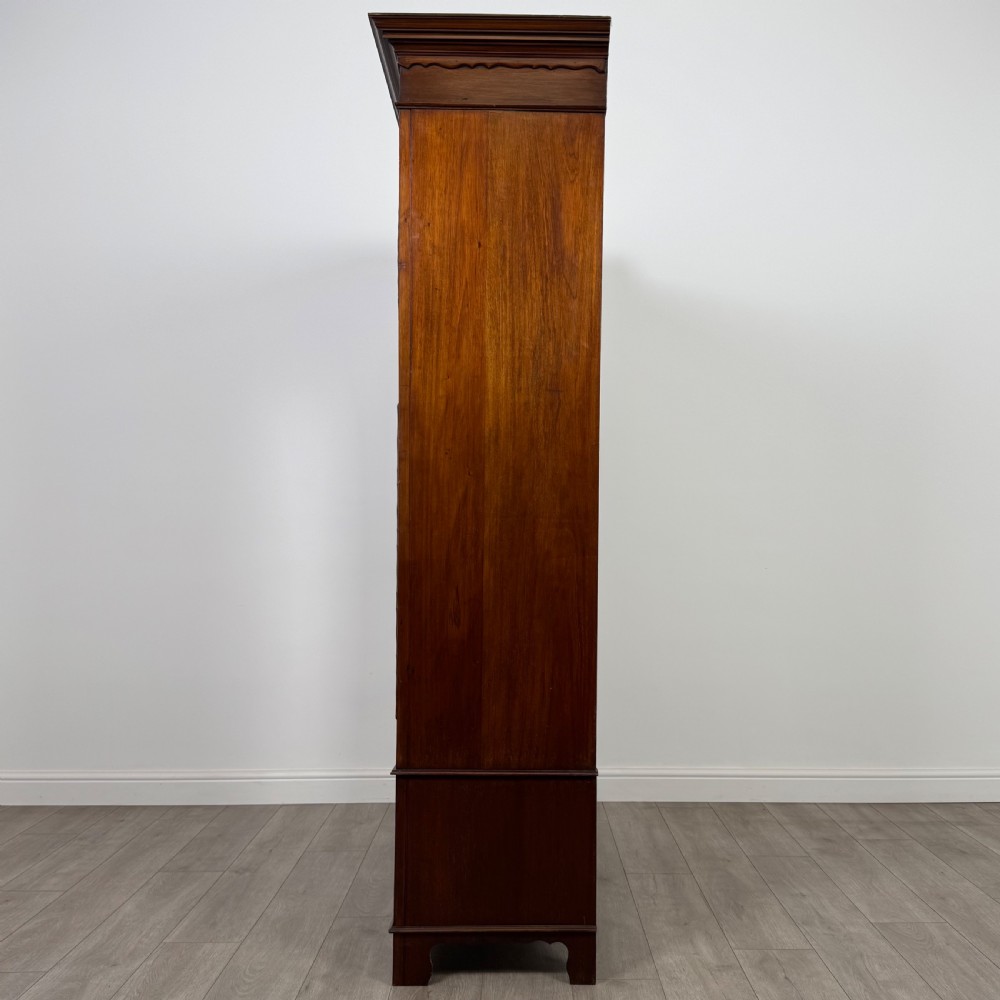 Antique 20th Century Good Quality Wardrobe In Mahogany  View V