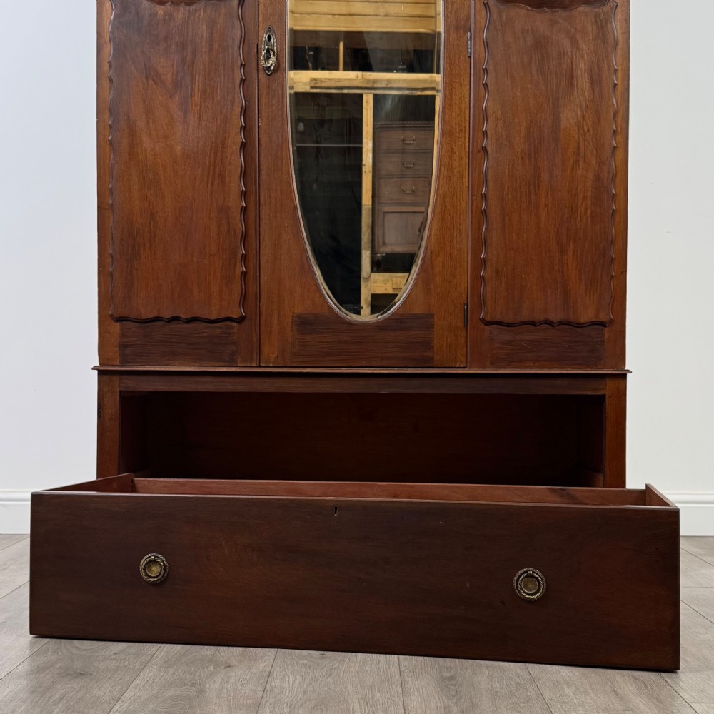 Antique 20th Century Good Quality Wardrobe In Mahogany  View X