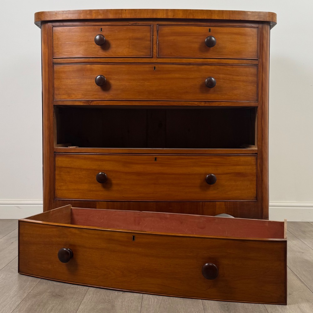  Antique 19th Century Bow Front Chest Of Drawers In Mahogany View X