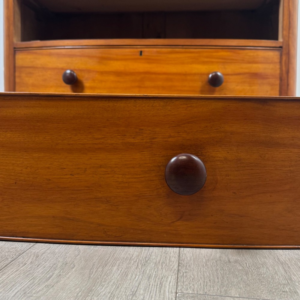  Antique 19th Century Bow Front Chest Of Drawers In Mahogany View XI