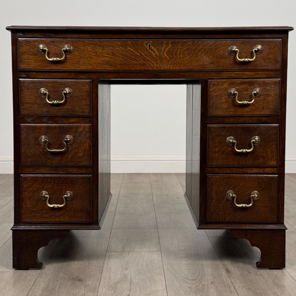  Antique 20th Century Good Quality Kneehole Desk In Oak