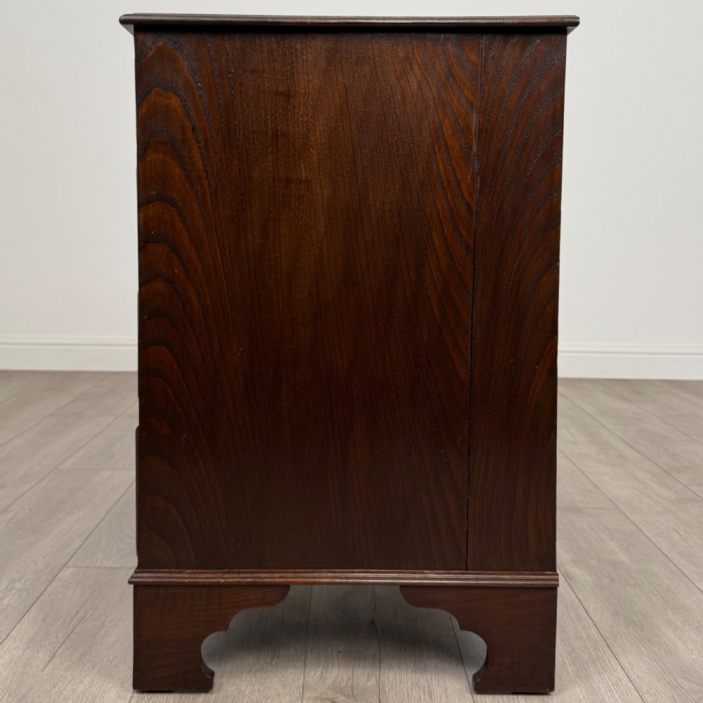  Antique 20th Century Good Quality Kneehole Desk In Oak View III