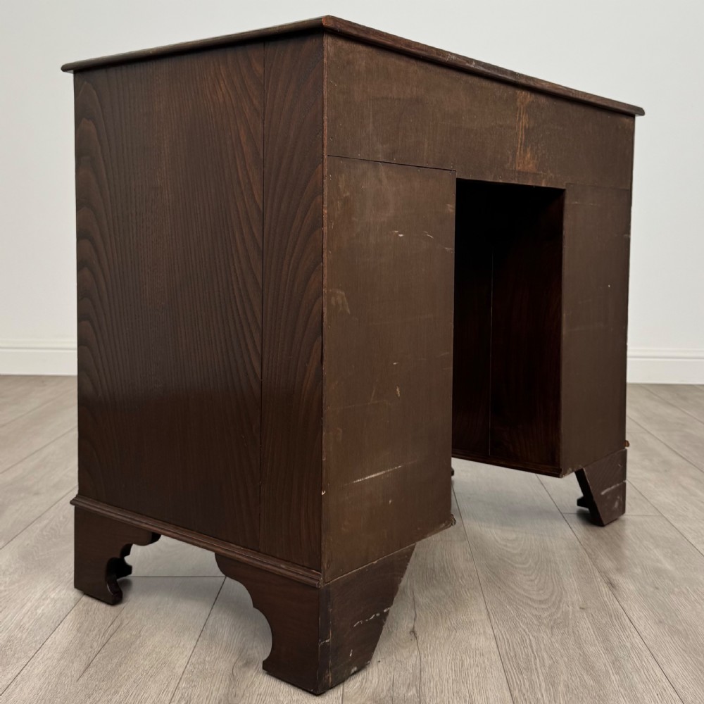  Antique 20th Century Good Quality Kneehole Desk In Oak View V