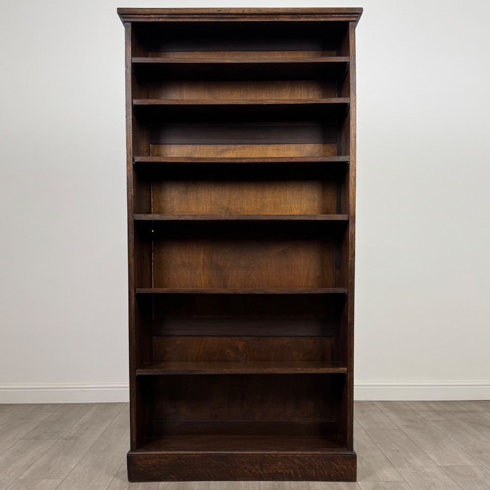 Antique 20th Century Pair Of Tall Bookcases In Oak  View II