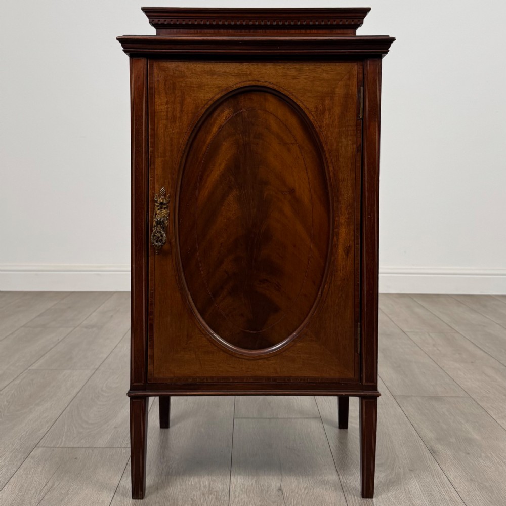 Antique 20th Century Good Quality Cabinet In Mahogany 