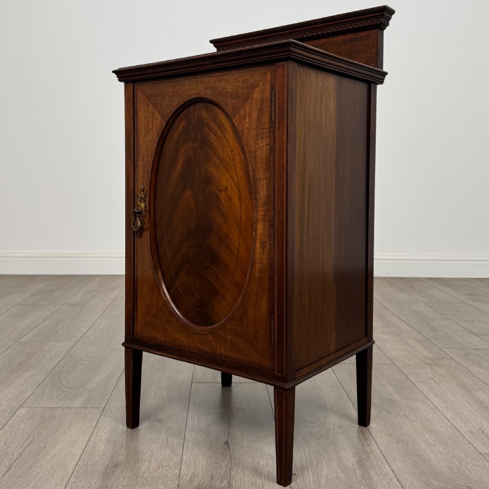 Antique 20th Century Good Quality Cabinet In Mahogany  View III