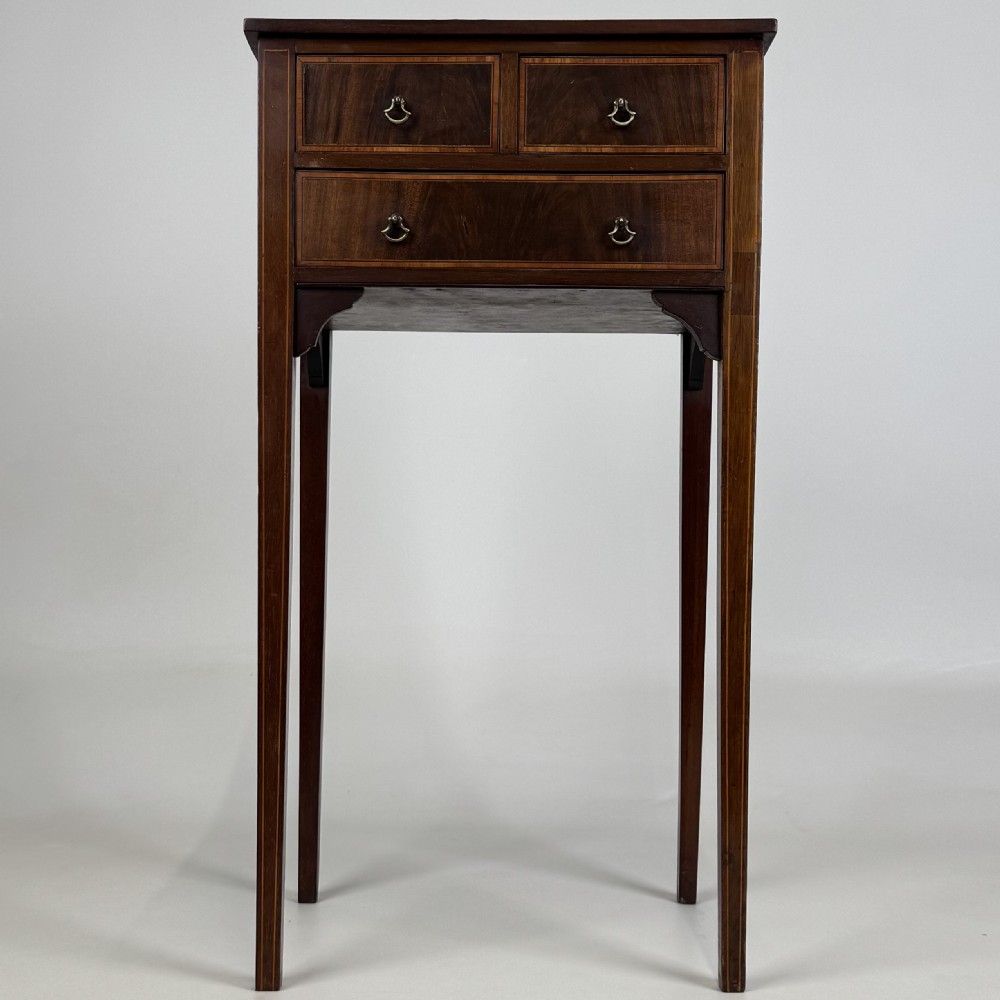  Antique 20th Century Small Mahogany Side Table 