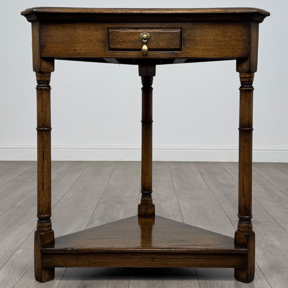 Antique 20th Century Small Oak Corner Table of Good Quality 