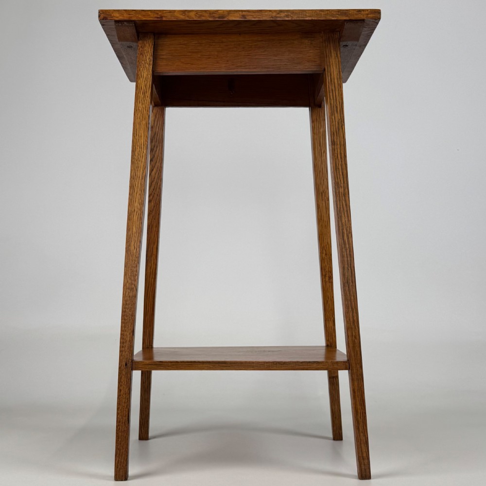 Antique 20th Century Good Quality Side Table In Golden Oak