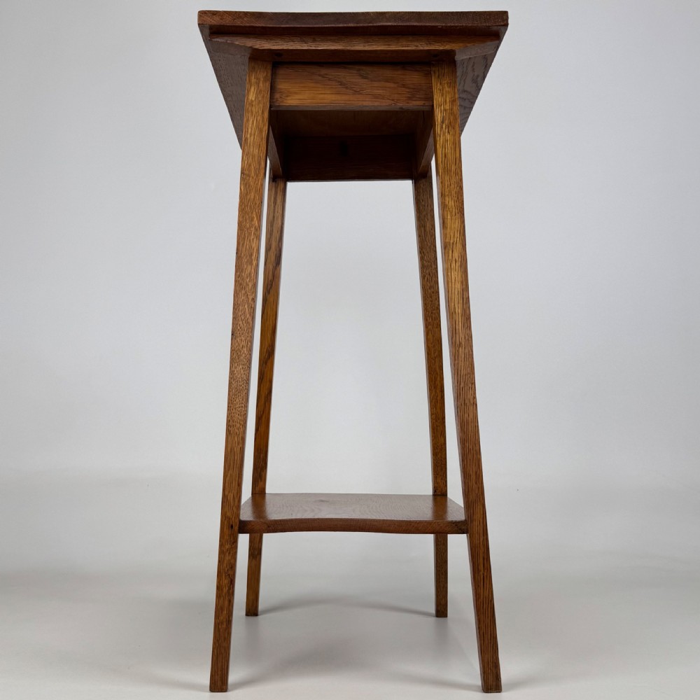Antique 20th Century Good Quality Side Table In Golden Oak View II