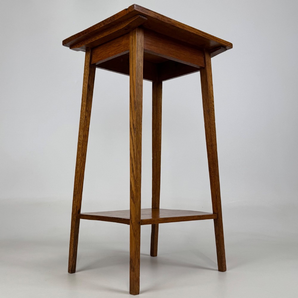 Antique 20th Century Good Quality Side Table In Golden Oak View IV