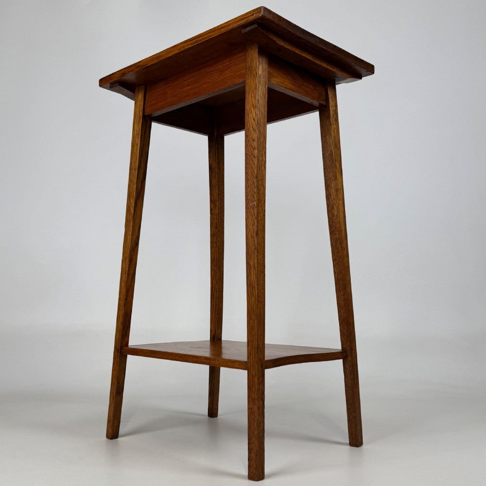 Antique 20th Century Good Quality Side Table In Golden Oak View VI