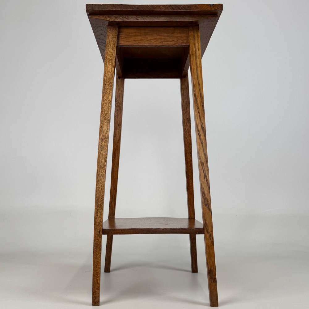 Antique 20th Century Good Quality Side Table In Golden Oak View VII