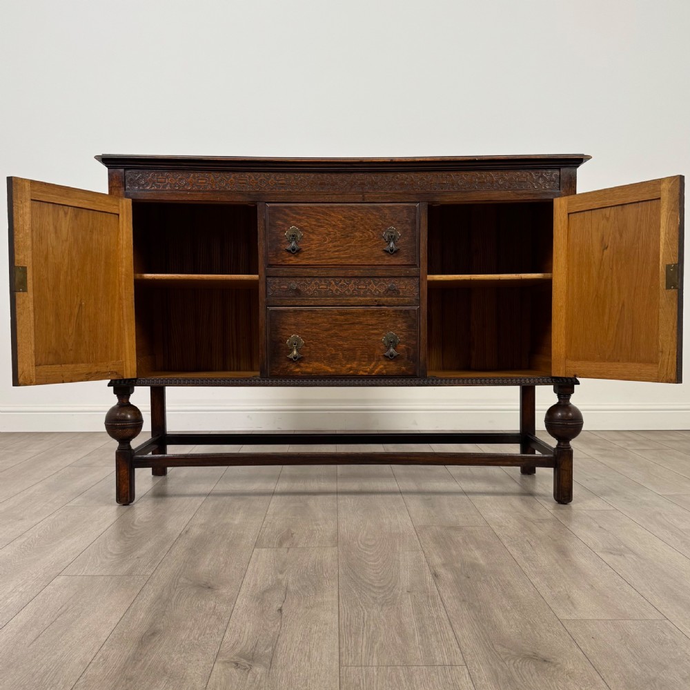 Antique 20th Century Good Quality Sideboard In Oak View II