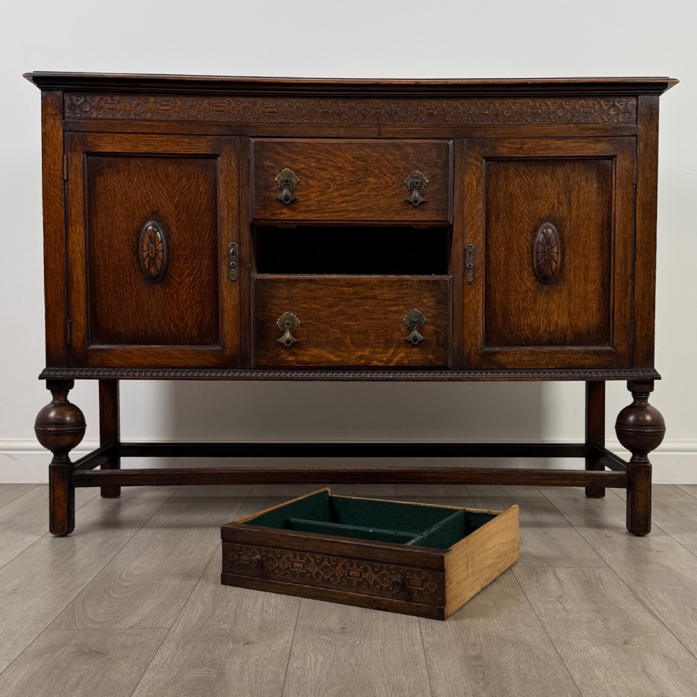 Antique 20th Century Good Quality Sideboard In Oak View XI