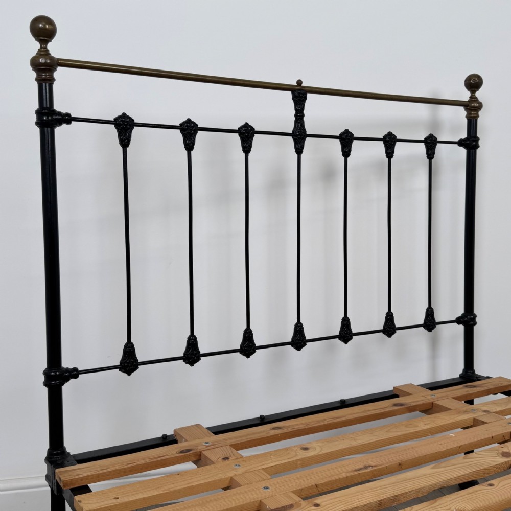  Antique 19th Century Good Quality Brass And Iron Double Bed  View V