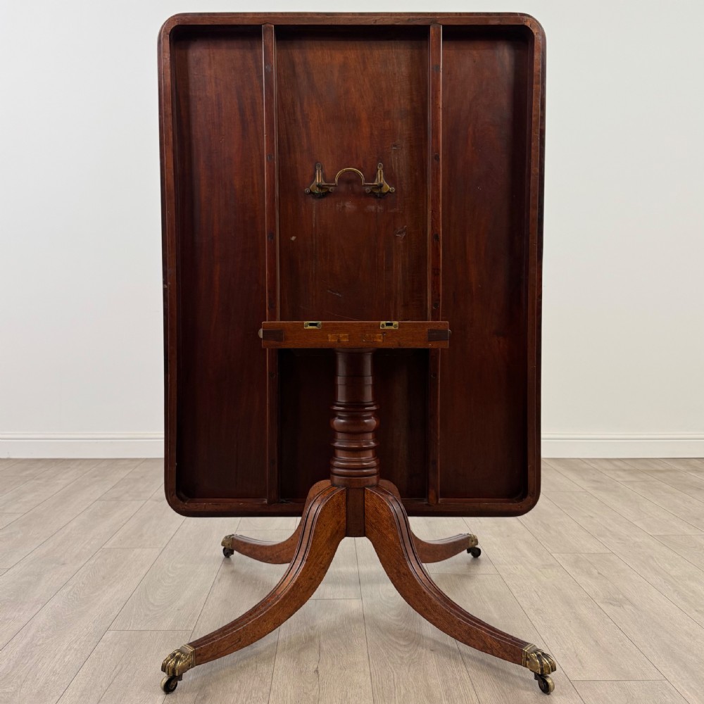 Antique 18th Century Breakfast Table In Mahogany  View III