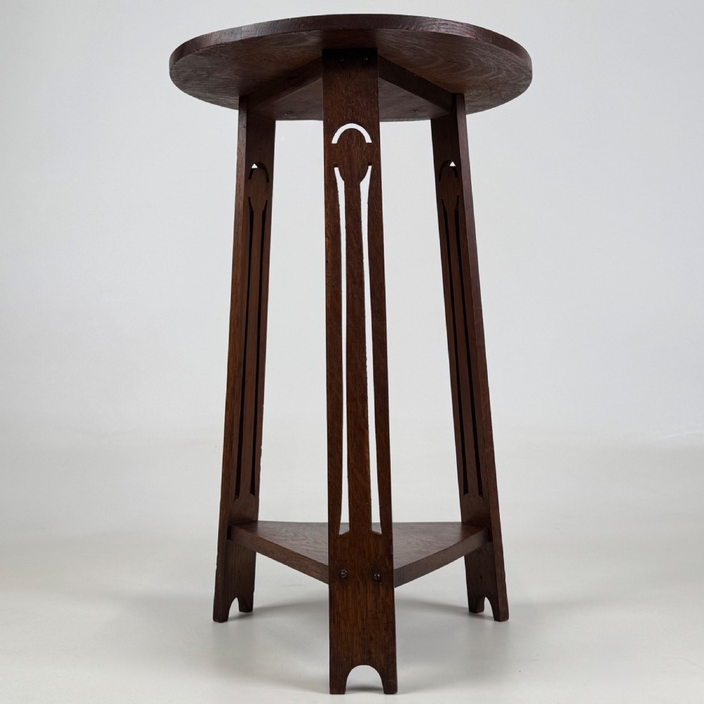 Antique 20th Century Arts & Crafts Side Table In Oak View II