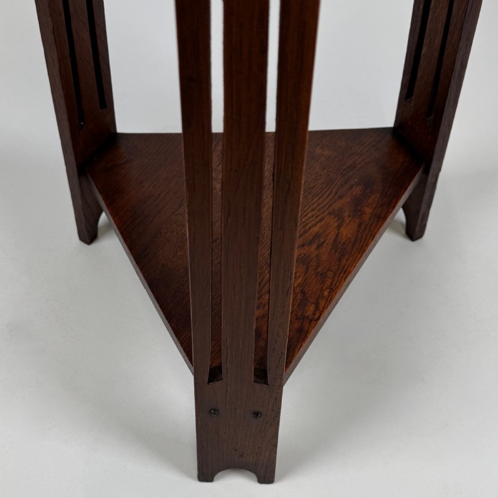 Antique 20th Century Arts & Crafts Side Table In Oak View IV