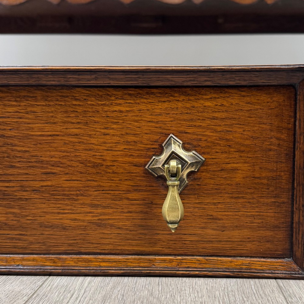  Antique 20th Century Good Quality Sideboard In Oak  View XII