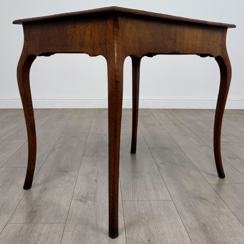 Antique 18th Century Good Quality Side Table In Walnut View IV