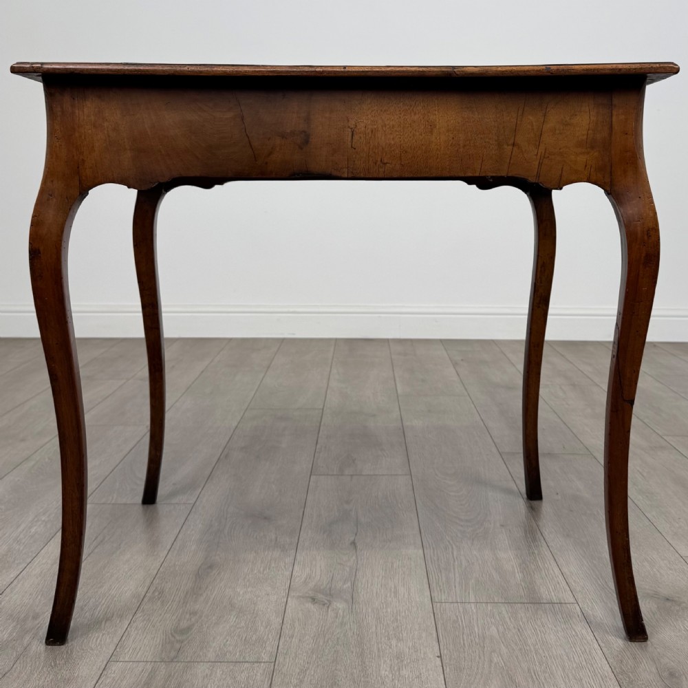 Antique 18th Century Good Quality Side Table In Walnut View V