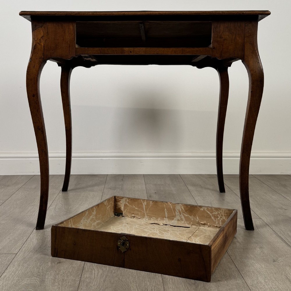 Antique 18th Century Good Quality Side Table In Walnut View IX